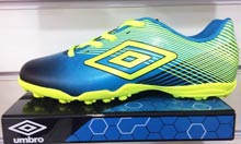 Chuteira Umbro Slipe III